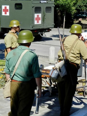 Emlékmenet a katonahősökért 2017 44